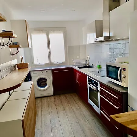 2 Pieces A A 30 Metres De La דירה
