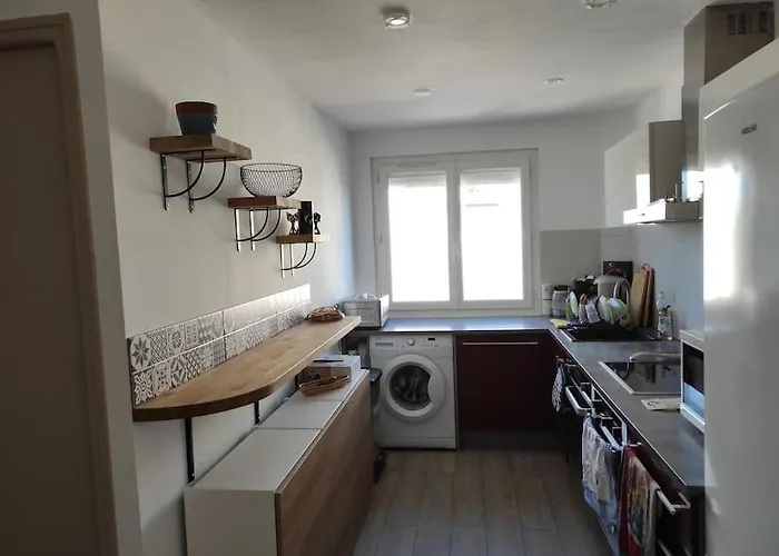 2 Pièces à à 30 Mètres De La Apartamento